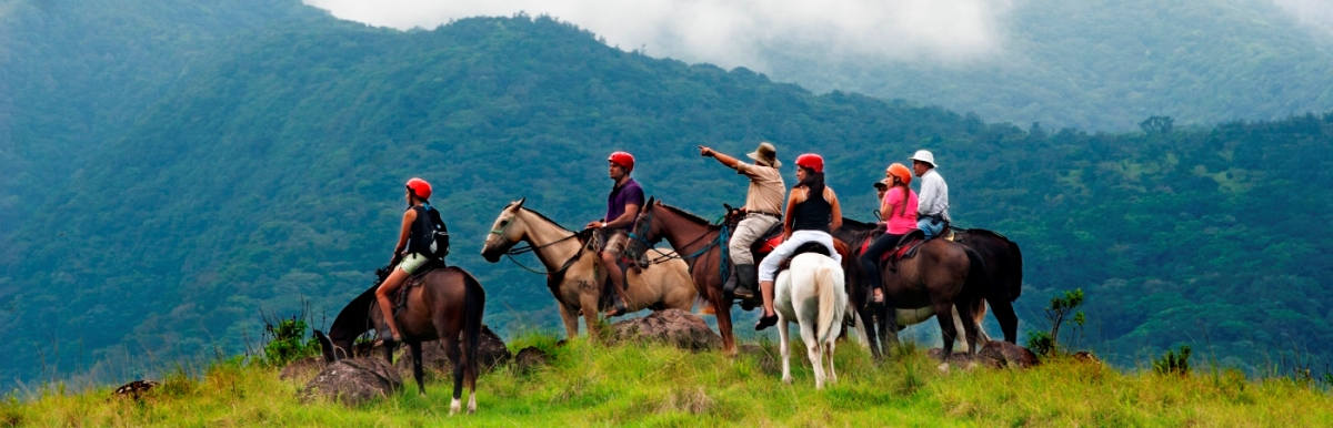 best-costa-rica-horseback-riding-tours-destinations