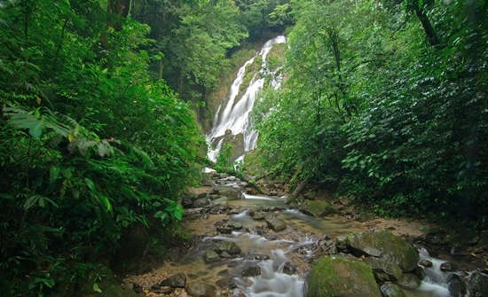 El Chorro del Macho Waterfall