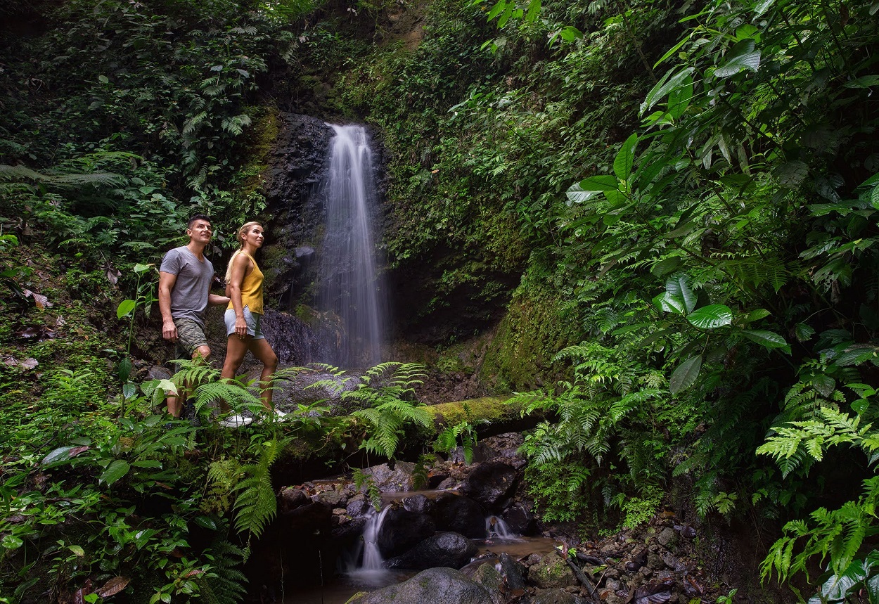 Top Honeymoon Destinations Worldwide & Their Costa Rica Equivalents