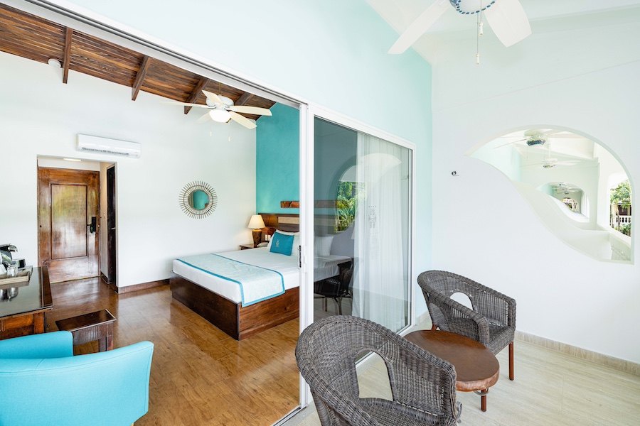 Tamarindo Diria Beach Resort