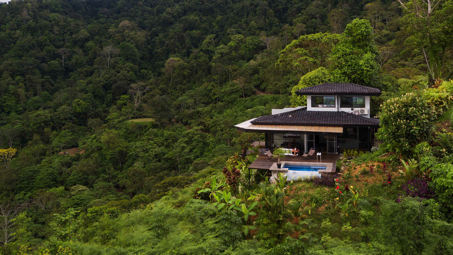 Costa Rica Vacation Rentals: Villas, Condos, & Private Homes