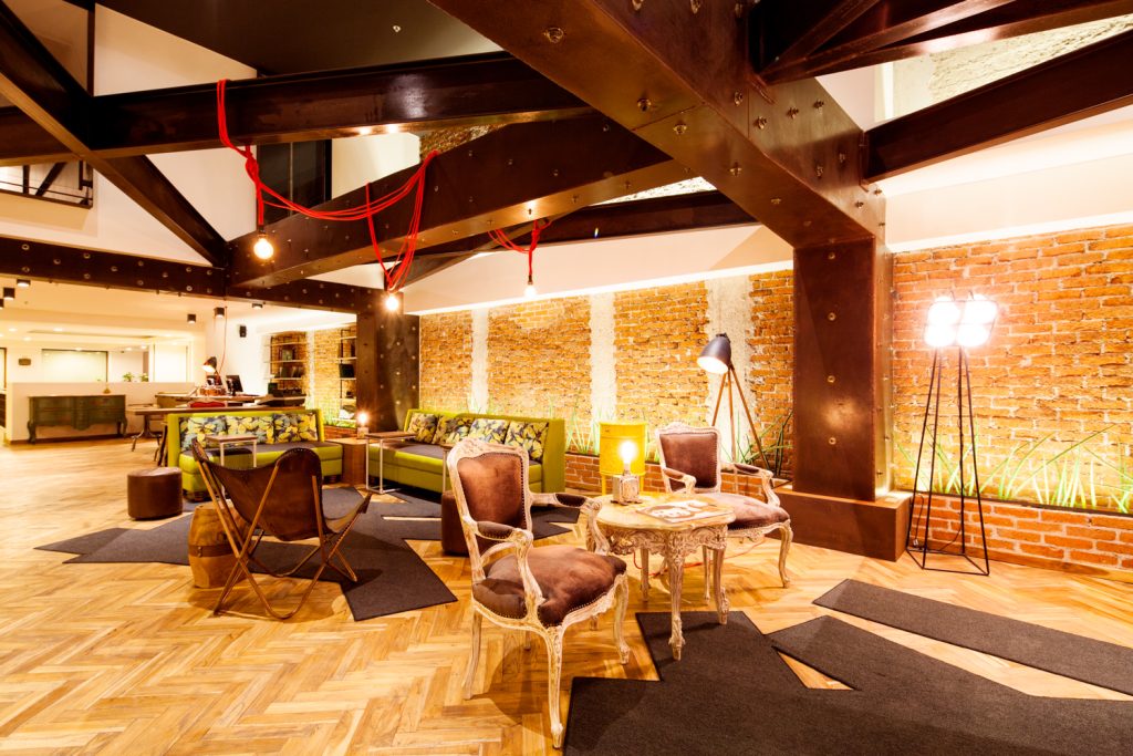 Hotel Presidente lobby