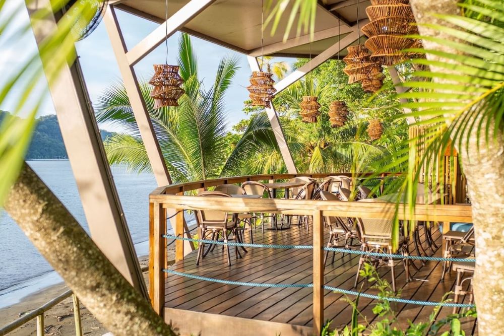 Isla Chiquita Harrys Bar & Restaurant