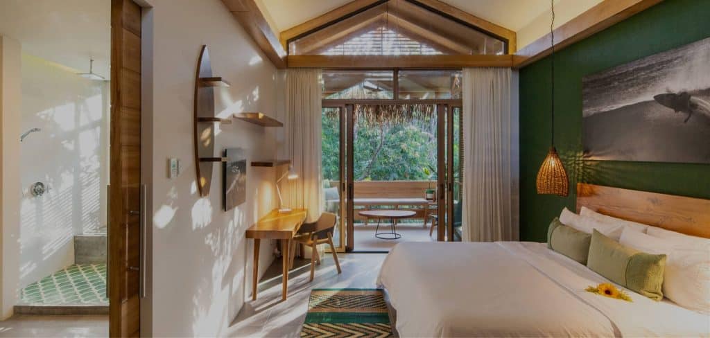 Gilded Iguana Premium Plus One King Bed