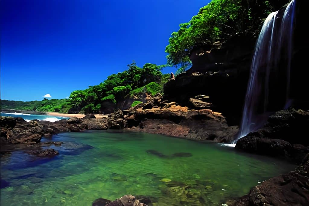 Montezuma Waterfall near Santa Teresa