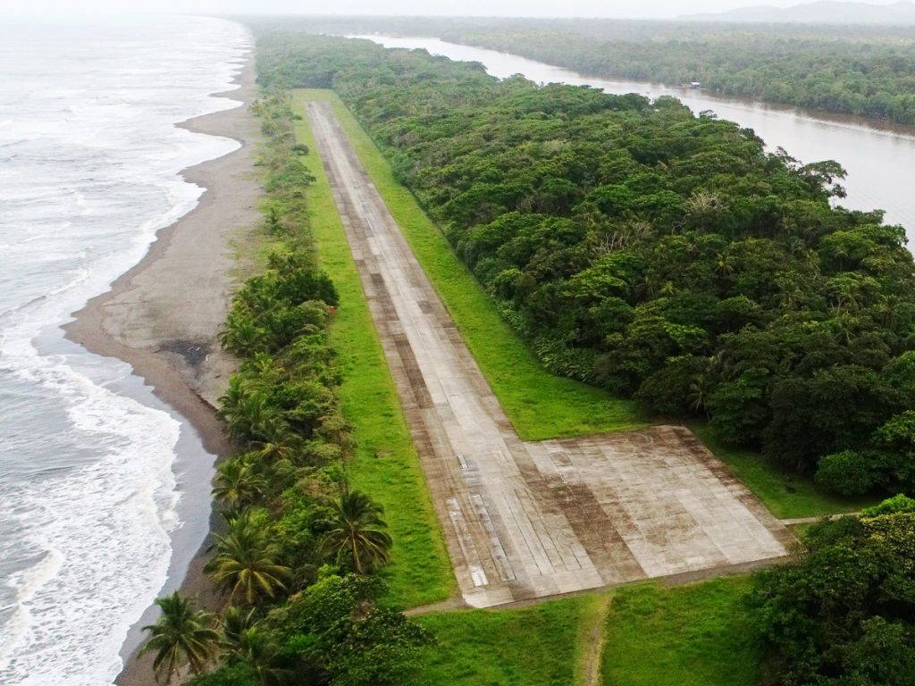 Tortuguero air strip