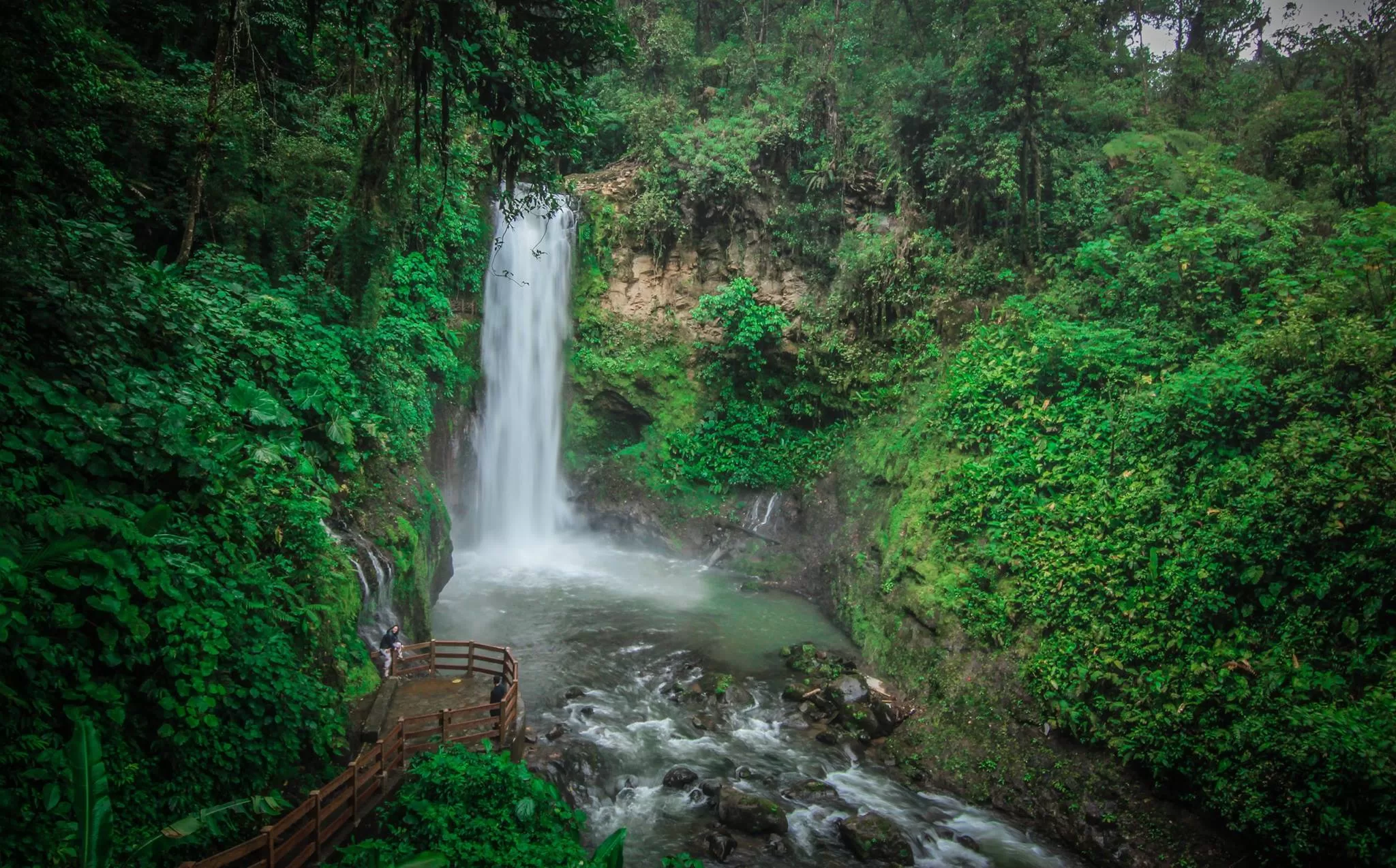 7 Costa Rica Waterfalls You Must Visit