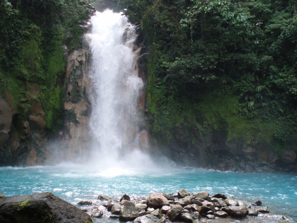 Best Costa Rica Hiking Tours & Trails Rio Celeste Waterfall