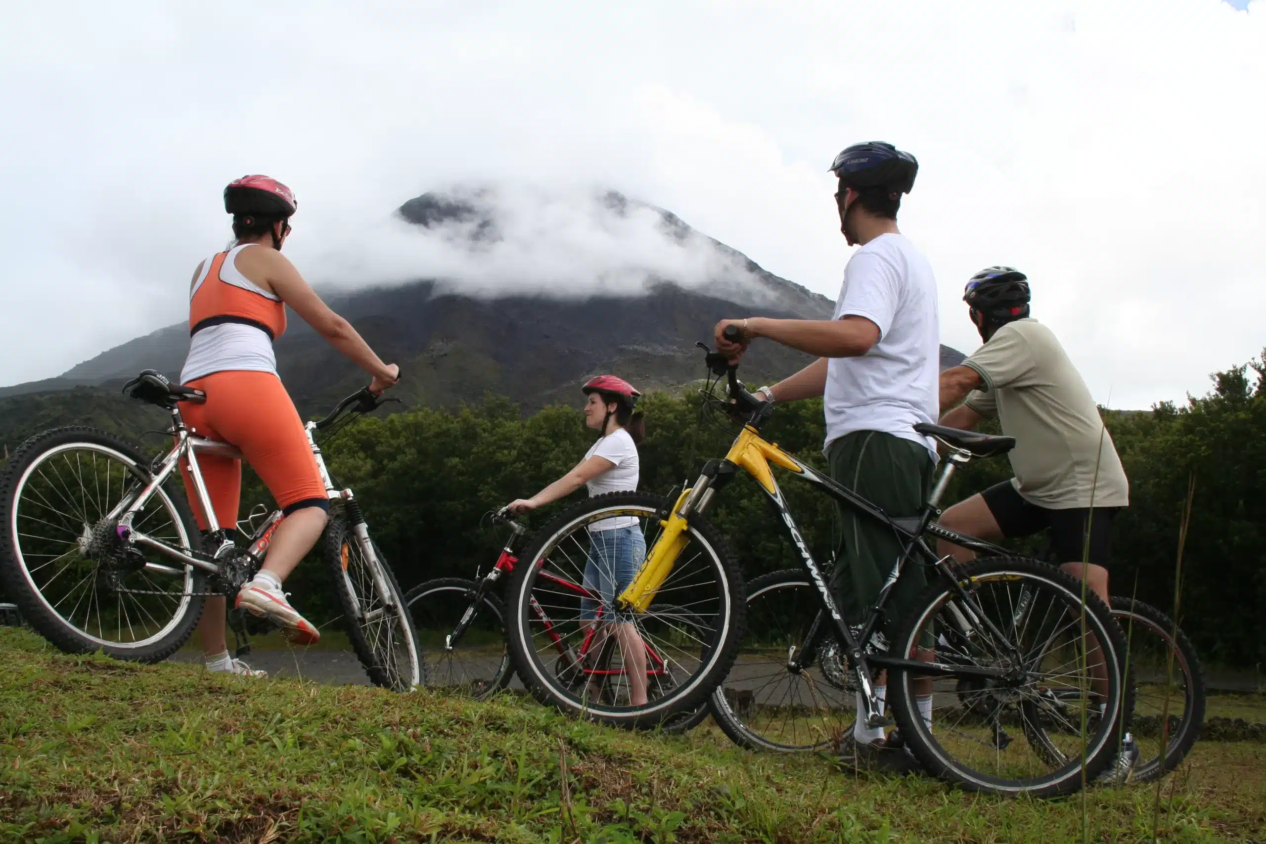 Costa Rica Mountain Biking Arenal Volcano El Castillo