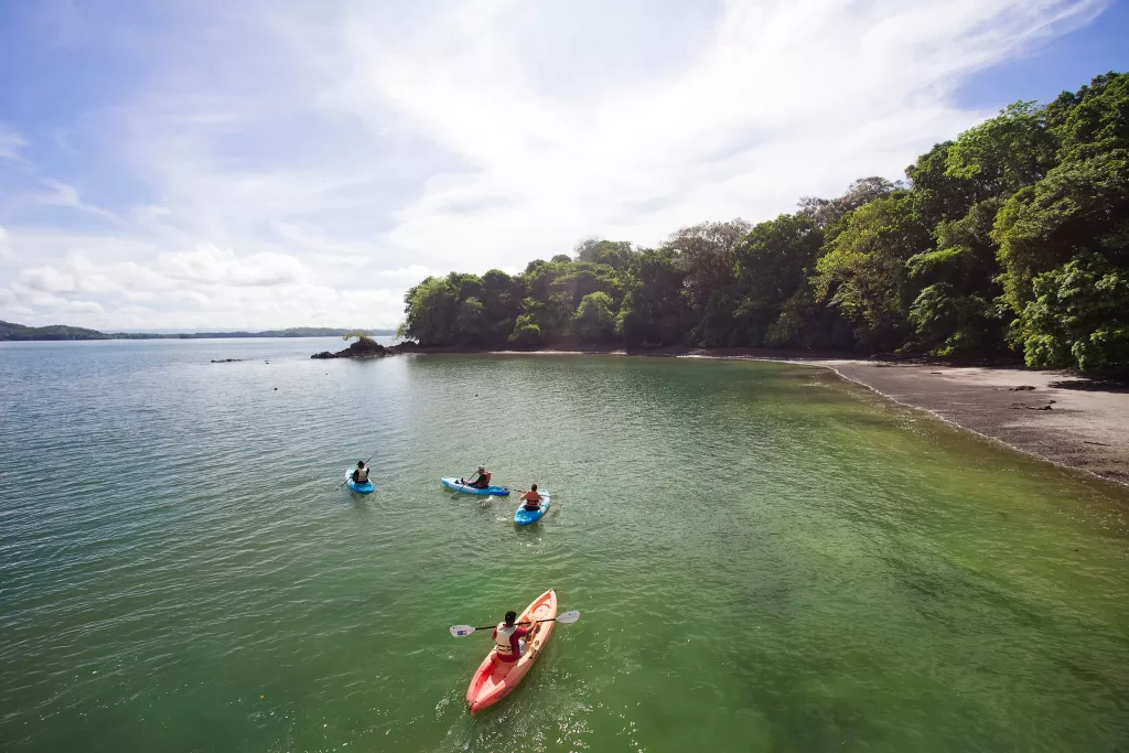 Isla Palenque Kayaking